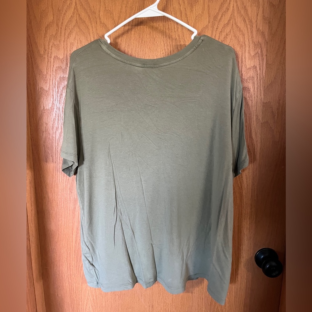 Basic Tee - Picture 2 of 2